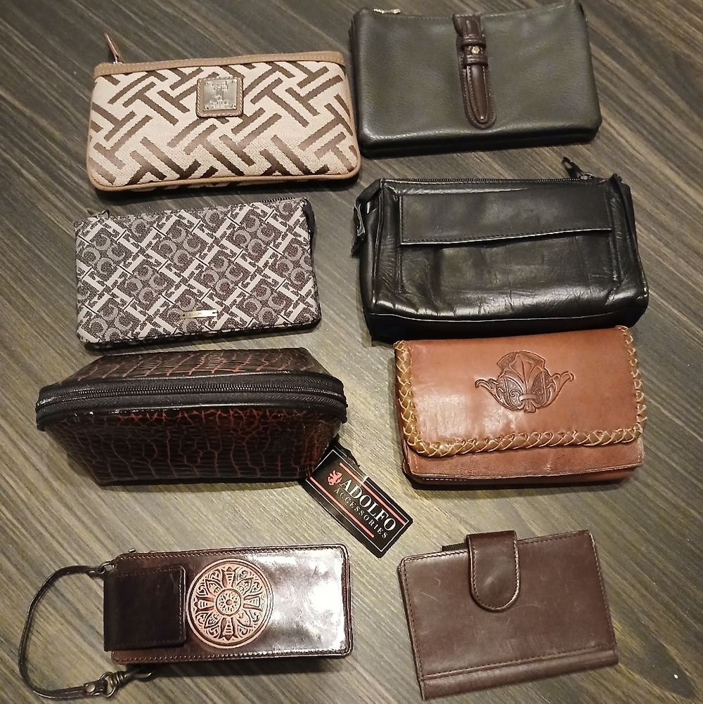 Ladies Wallets 2 for $7